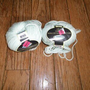 2 Balls Sensations Bellezza Collection Tesoro 100% Wool Yarn Color Lime 87 ydsea